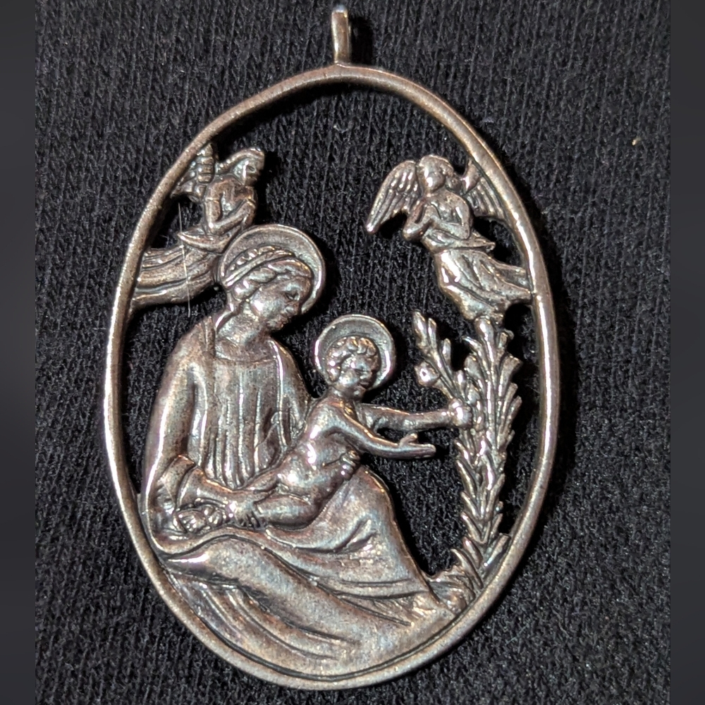 Elegant Vintage Silver Dematteo Madonna & Child Pendant - Picture 7 of 7